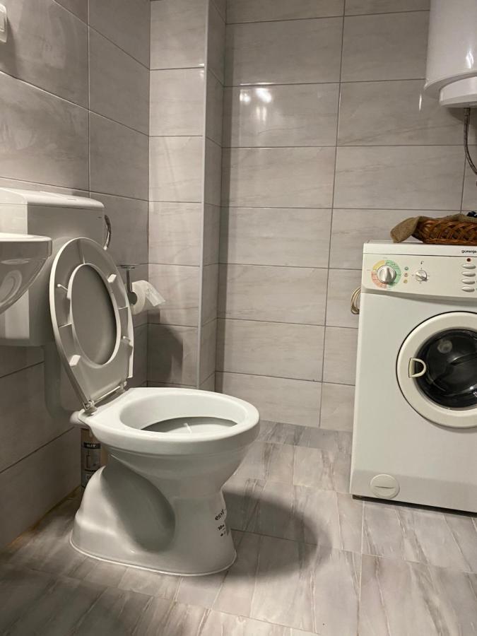 סקופיה Simonovski'S Apartments מראה חיצוני תמונה