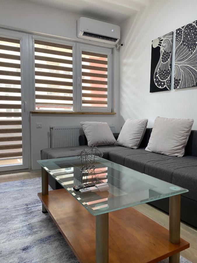 סקופיה Simonovski'S Apartments מראה חיצוני תמונה